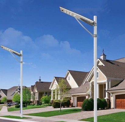 Mono Solar Panel Solar LED Street Light With Ra>80 150lm/W Luminous Flux