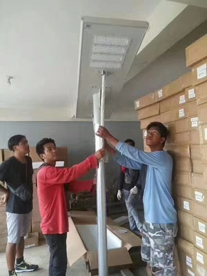 Outdoor 90w Integrated Solar Street Light 10800 Lumen With Solar Panel